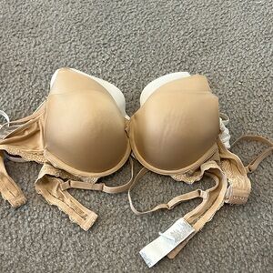 Three Calvin Klein bras 36C in great condition